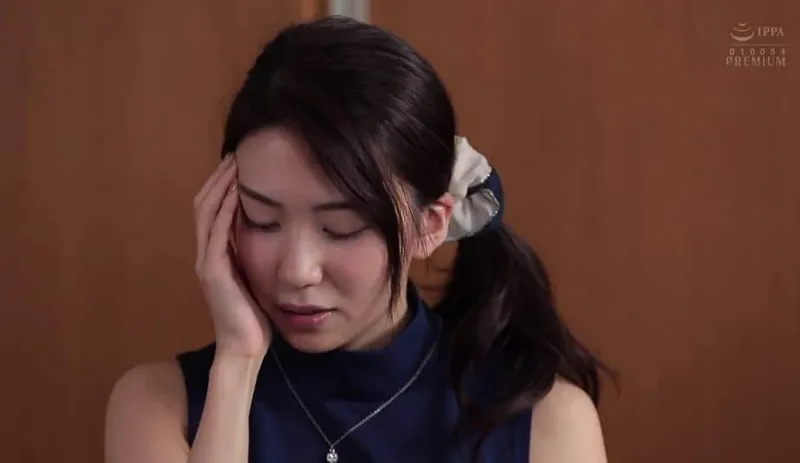 Bị anh hàng xóm bỏ thuốc ngủ rồi chịch trước ngày cưới